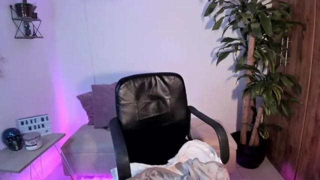 Image 11 of martiina_blue Stream on Chaturbate on 14 months ago