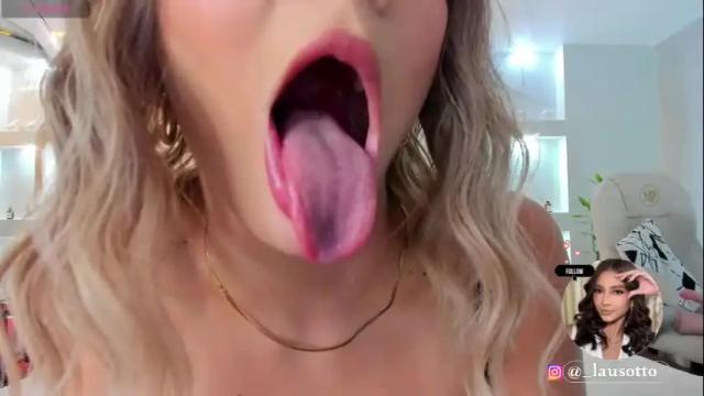 Image 4 of martina_mayers Stream on Chaturbate on 2 months ago