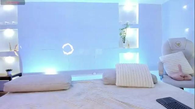 Image 12 of martina_mayers Stream on Chaturbate on 1 month ago