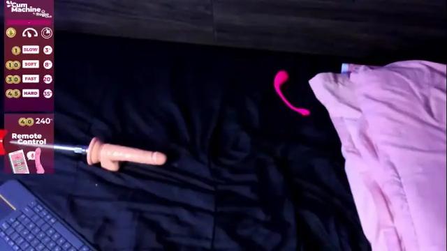 Image 3 of martina_miiller Stream on Chaturbate on 1 month ago