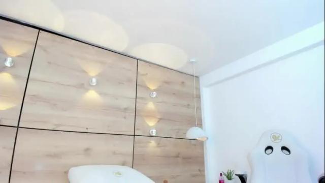 Image 2 of martina_touss Stream on Chaturbate on 1 month ago