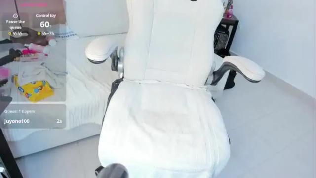 Image 3 of martina_touss Stream on Chaturbate on 1 month ago