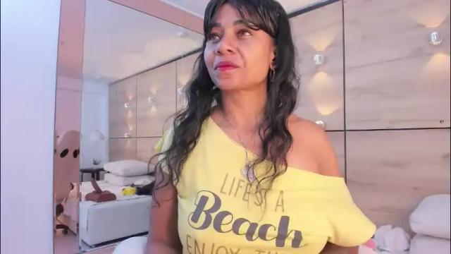 Image 6 of martina_touss Stream on Chaturbate on 13 days ago