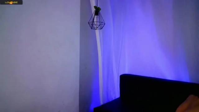 Image 8 of martina_villareal Stream on Chaturbate on 12 months ago