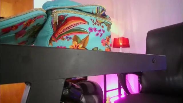 Image 3 of martina_villareal Stream on Chaturbate on 1 month ago
