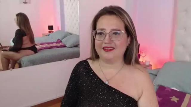 Image 12 of martinacaicedo Stream on Chaturbate on 13 months ago