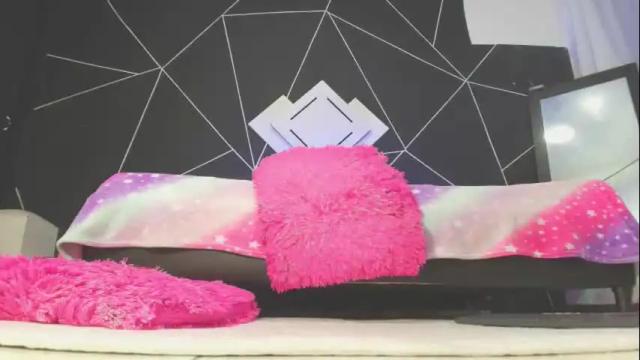 Image 7 of martinaclark Stream on Chaturbate on 2 months ago