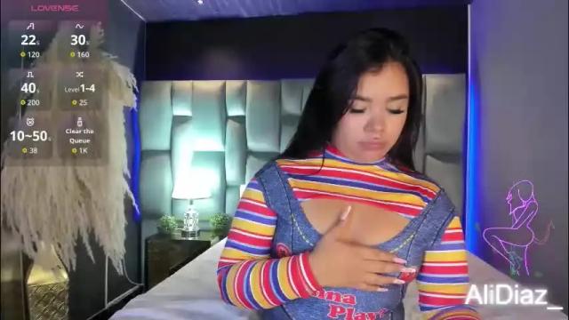 Image 7 of martinagarcia__ Stream on Chaturbate on 29 days ago