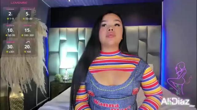 Image 8 of martinagarcia__ Stream on Chaturbate on 29 days ago