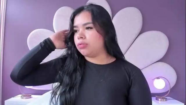 Image 4 of martinagarcia__ Stream on Chaturbate on 27 days ago