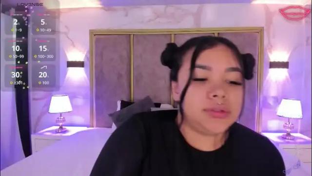Image 12 of martinagarcia__ Stream on Chaturbate on 26 days ago