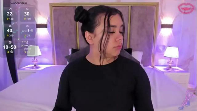 Image 4 of martinagarcia__ Stream on Chaturbate on 26 days ago