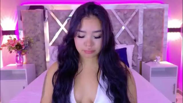 Image 2 of martinagarcia__ Stream on Chaturbate on 20 days ago
