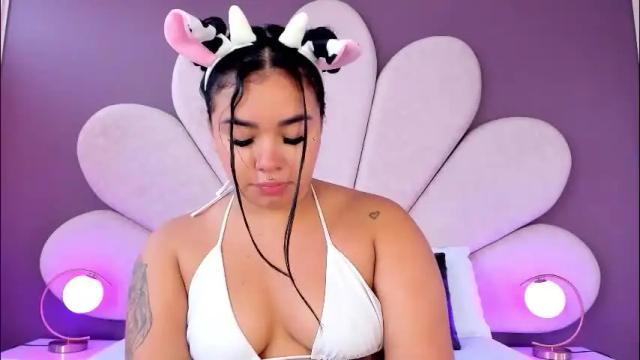 Image 10 of martinagarcia__ Stream on Chaturbate on 1 day ago