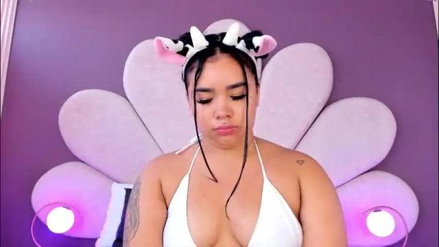 Image 3 of martinagarcia__ Stream on Chaturbate on 1 day ago