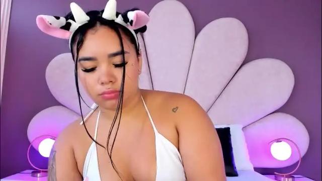 Image 6 of martinagarcia__ Stream on Chaturbate on 1 day ago