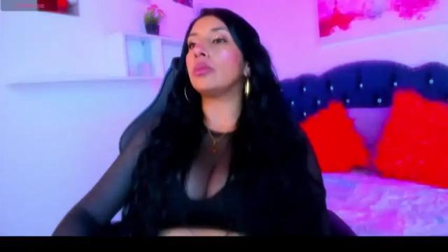 Image 11 of martinajolnss Stream on Chaturbate on 14 months ago
