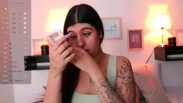 Image 2 of martinamontoya Stream on Chaturbate on 19 months ago