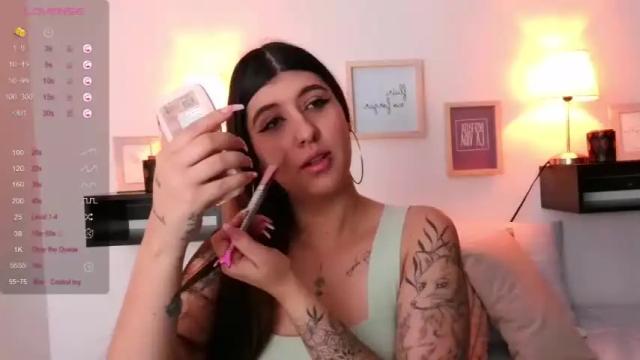 Image 3 of martinamontoya Stream on Chaturbate on 19 months ago