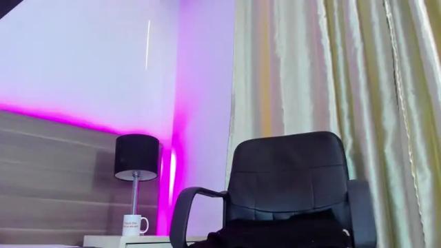 Image 6 of martinamoon10 Stream on Chaturbate on 20 months ago