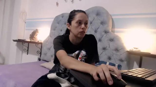 Image 2 of martinna_saenz1 Stream on Chaturbate on 13 months ago