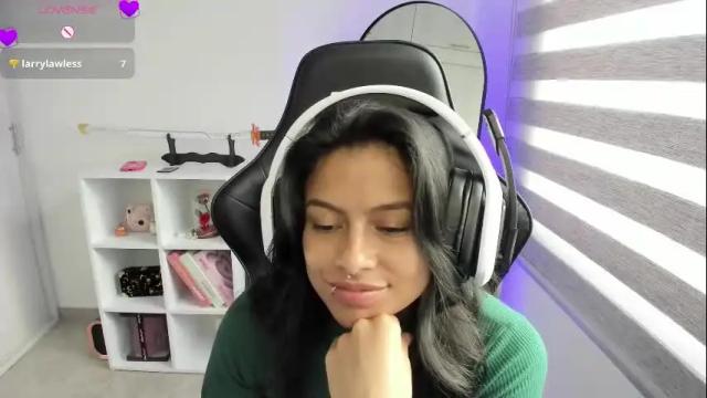 Image 10 of martinnaa__ Stream on Chaturbate on 1 month ago