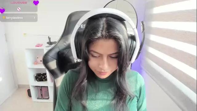 Image 4 of martinnaa__ Stream on Chaturbate on 1 month ago