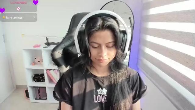 Image 6 of martinnaa__ Stream on Chaturbate on 1 month ago