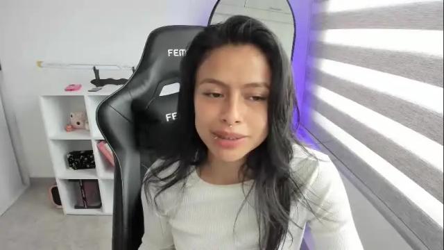 Image 10 of martinnaa__ Stream on Chaturbate on 1 month ago