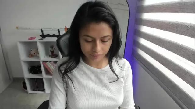 Image 6 of martinnaa__ Stream on Chaturbate on 1 month ago