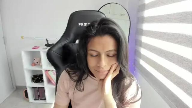 Image 11 of martinnaa__ Stream on Chaturbate on 1 month ago