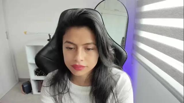 Image 10 of martinnaa__ Stream on Chaturbate on 1 month ago