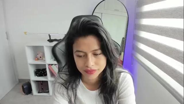 Image 7 of martinnaa__ Stream on Chaturbate on 1 month ago