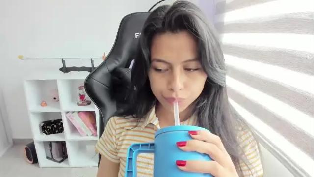 Image 10 of martinnaa__ Stream on Chaturbate on 1 month ago