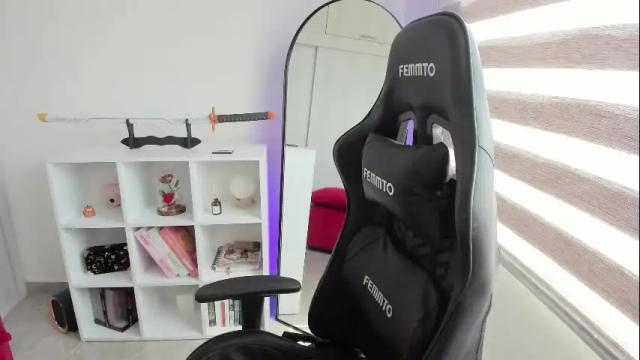 Image 12 of martinnaa__ Stream on Chaturbate on 1 month ago