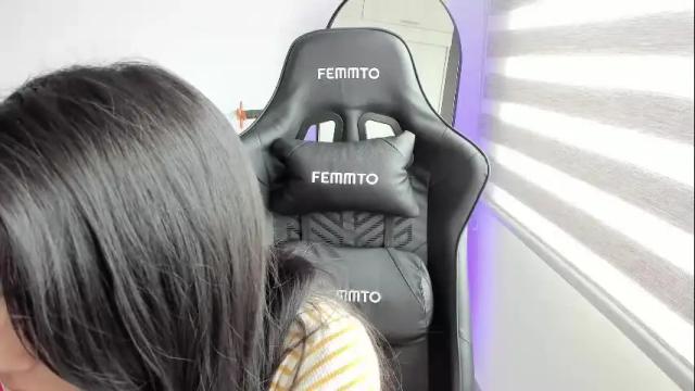 Image 6 of martinnaa__ Stream on Chaturbate on 1 month ago