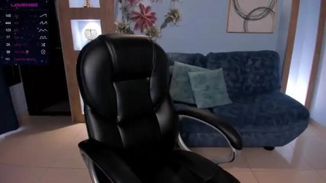 Image 11 of martinnabonnet Stream on Chaturbate on 16 months ago