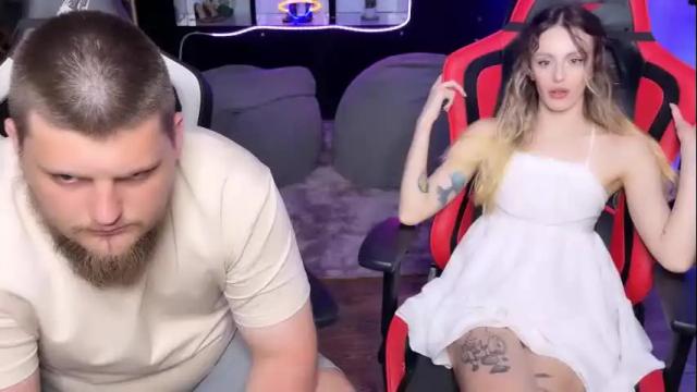 Image 2 of mary_and_vadim Stream on Chaturbate on 29 days ago