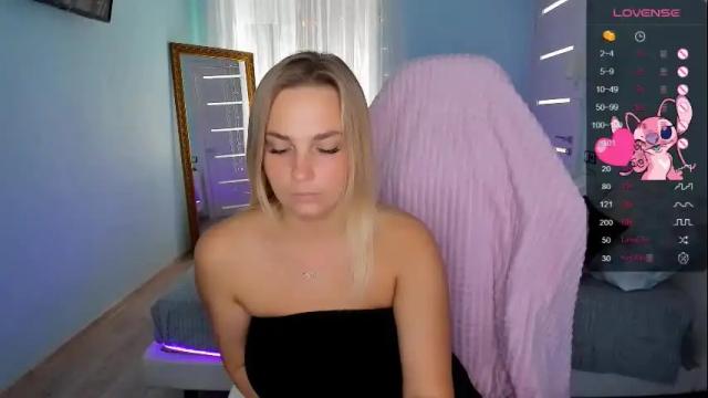 Image 11 of mary_bells Stream on Chaturbate on 25 days ago