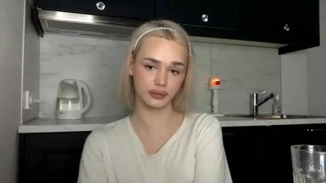 Image 11 of mary_geyson1 Stream on Chaturbate on 15 months ago