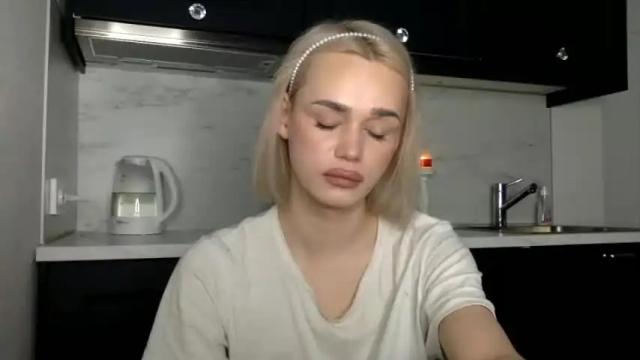 Image 3 of mary_geyson1 Stream on Chaturbate on 15 months ago