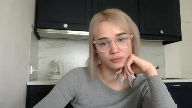 Image 10 of mary_geyson1 Stream on Chaturbate on 13 months ago