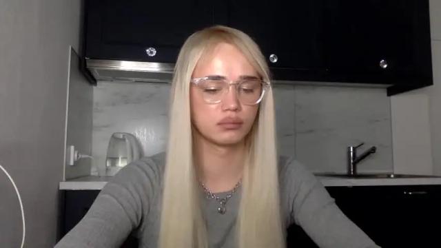 Image 10 of mary_geyson1 Stream on Chaturbate on 13 months ago