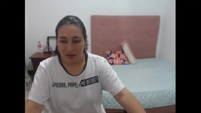 Image 2 of maryamhornyy Stream on Chaturbate on 21 months ago