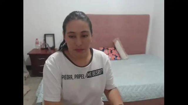 Image 6 of maryamhornyy Stream on Chaturbate on 21 months ago