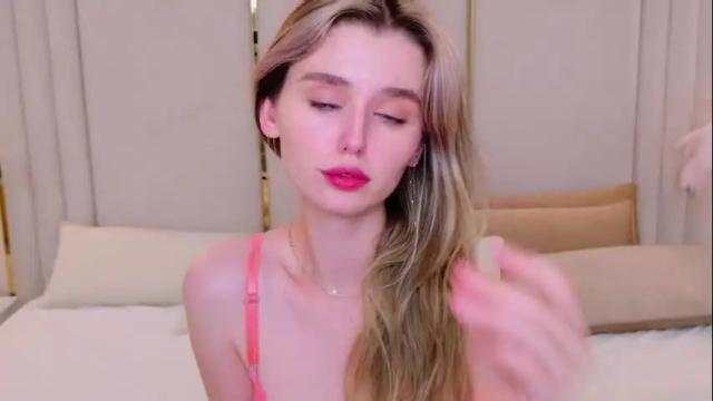 Image 2 of marybeth_snow Stream on Chaturbate on 2 months ago