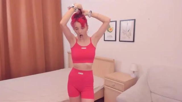 Image 2 of marycastill Stream on Chaturbate on 17 months ago