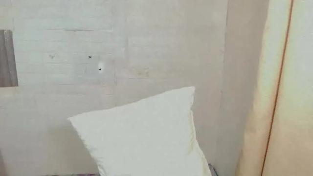Image 2 of maryhillty_ Stream on Chaturbate on 14 months ago