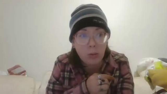 Image 4 of maryjaneflowers Stream on Chaturbate on 15 months ago