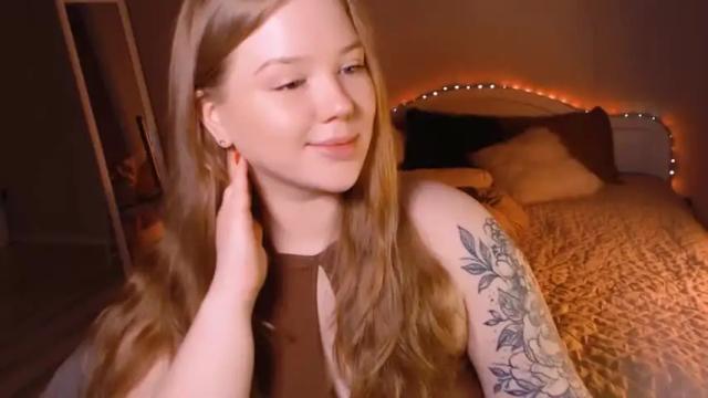 Image 4 of marykeysss Stream on Chaturbate on 13 months ago